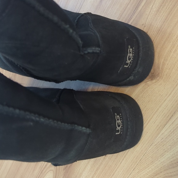 UGG Boots - Picture 9 of 12